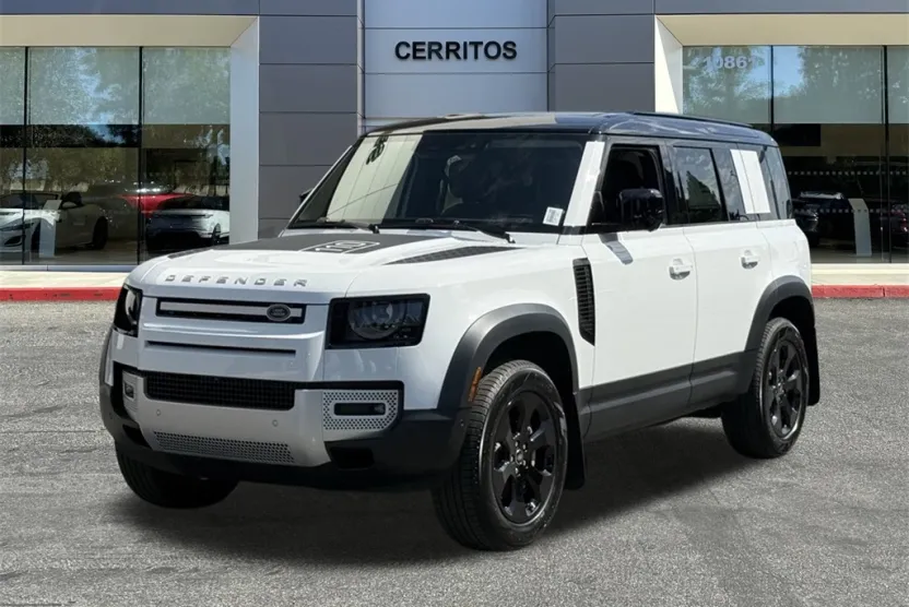 2025 Land Rover Defender 110 S photo 1