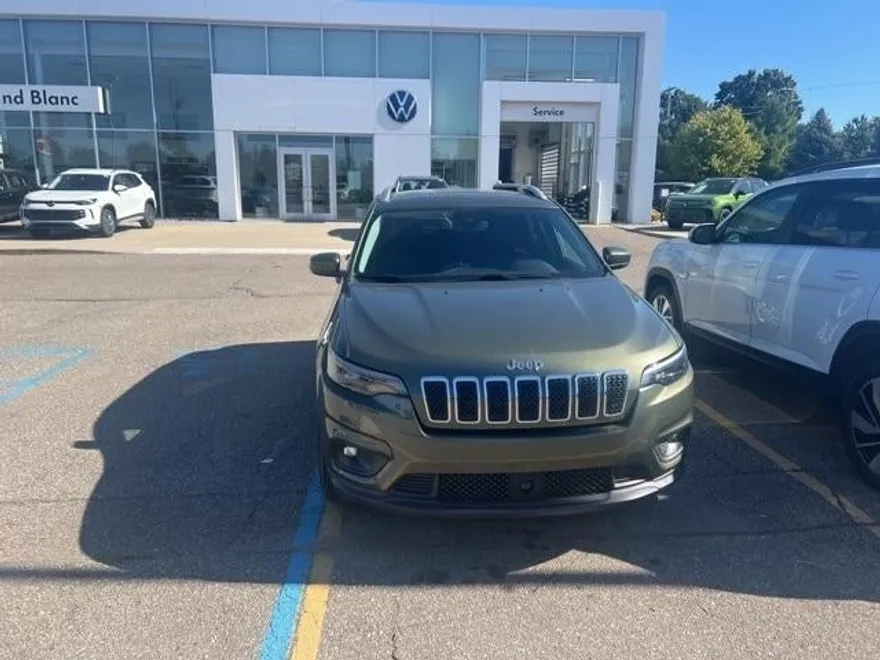 2020 Jeep Cherokee Lux photo 1