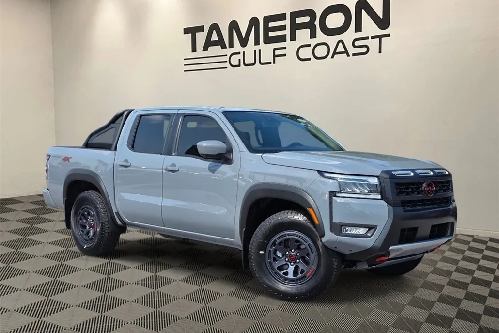 2025 Nissan Frontier PRO-4X photo 1