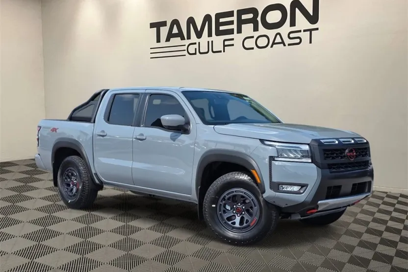 2025 Nissan Frontier PRO-4X photo 1