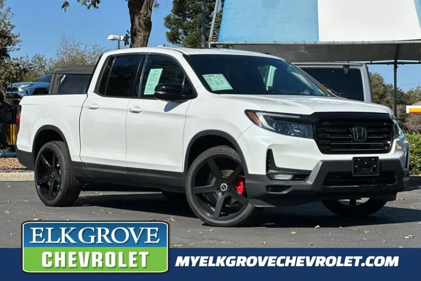 2023 Honda Ridgeline Black Edition photo 1