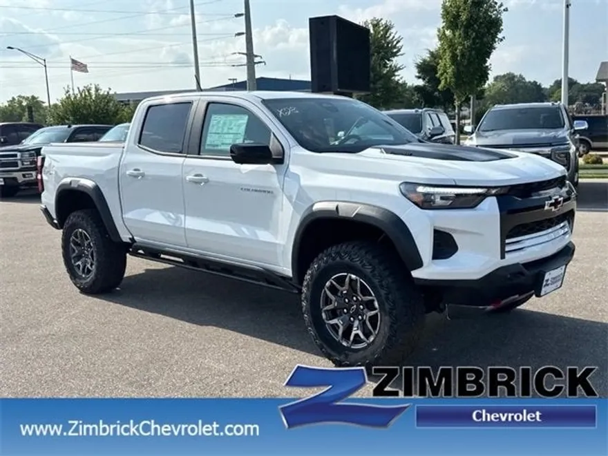 2025 Chevrolet Colorado ZR2 photo 1