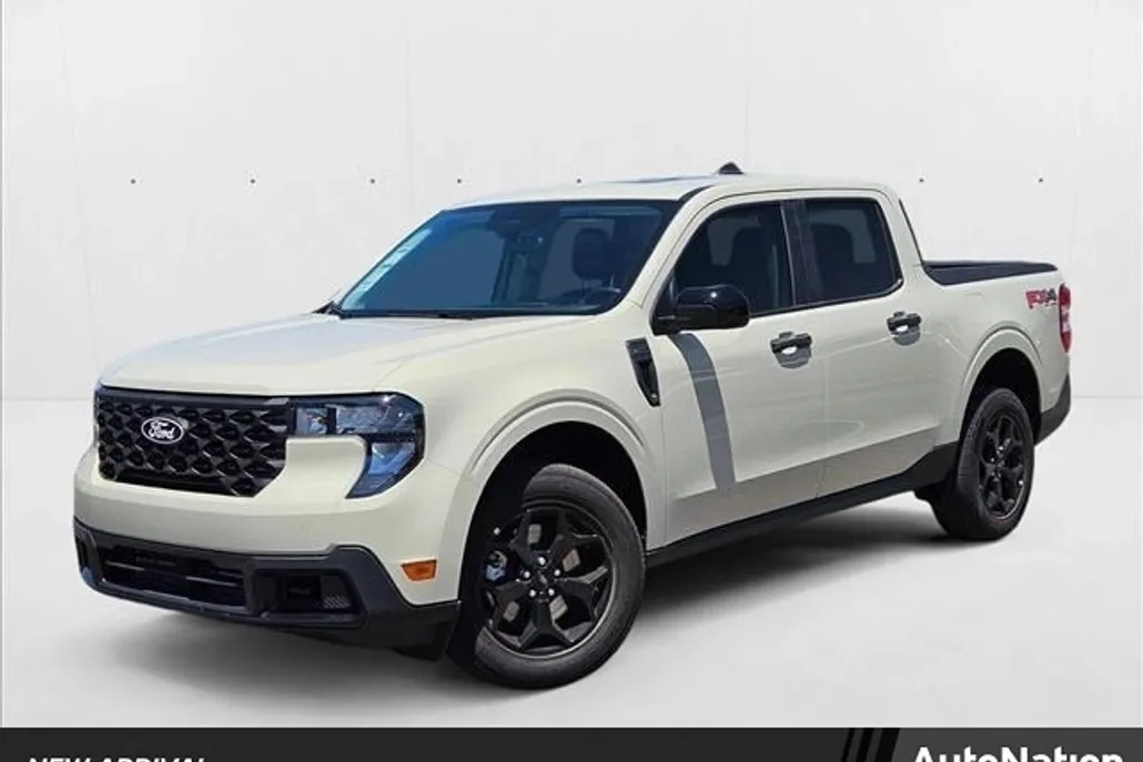 2025 Ford Maverick XLT photo 1