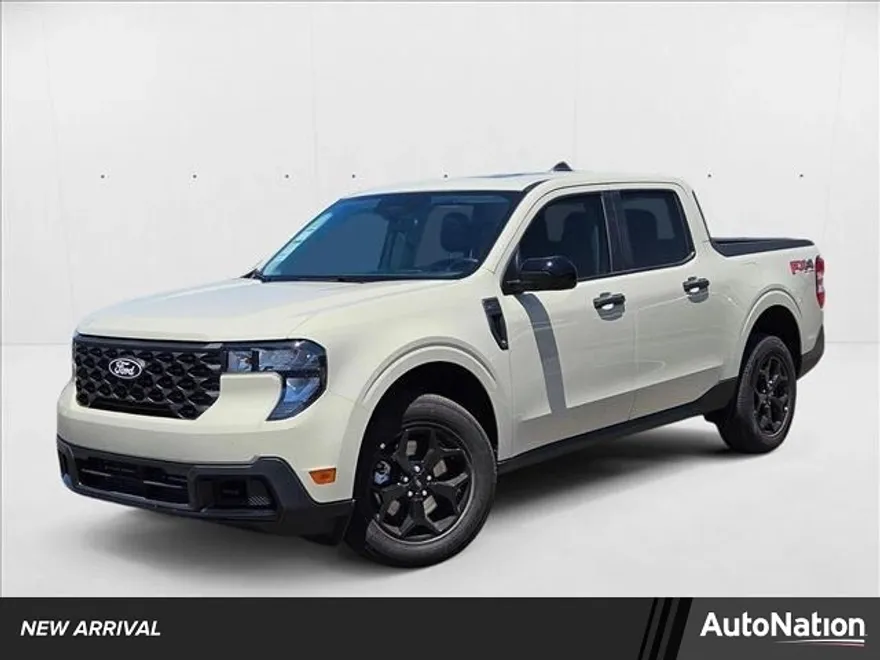 2025 Ford Maverick XLT photo 1