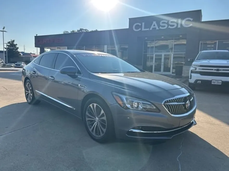 2019 Buick LaCrosse Essence photo 1
