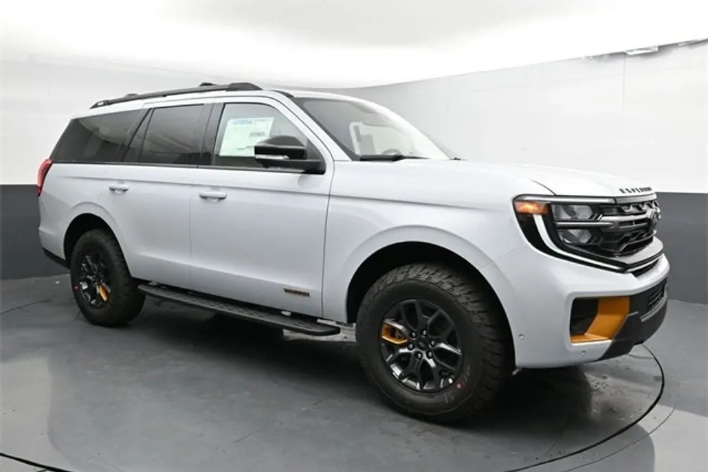 2025 Ford Expedition Base photo 1