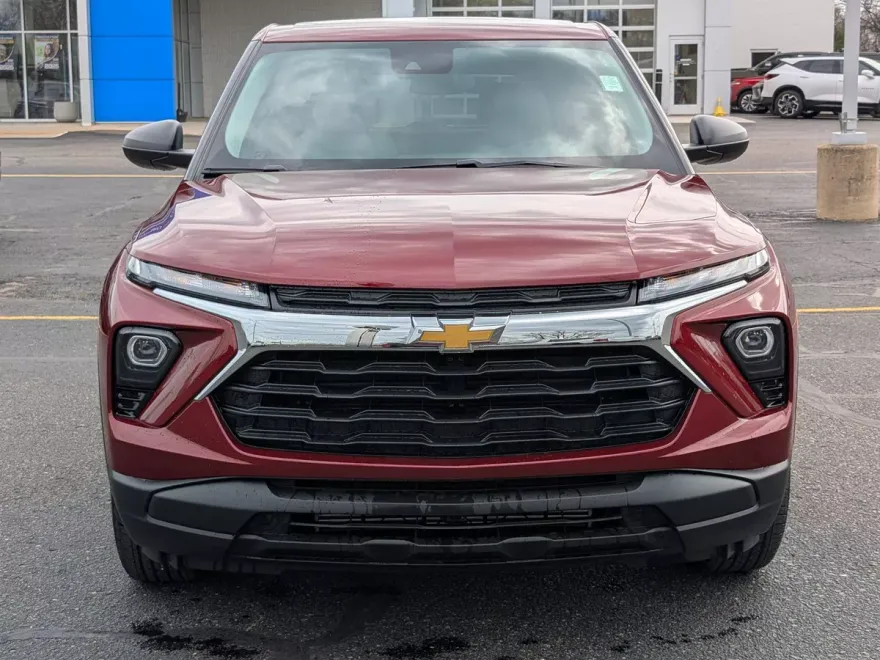2025 Chevrolet Trailblazer LS photo 1