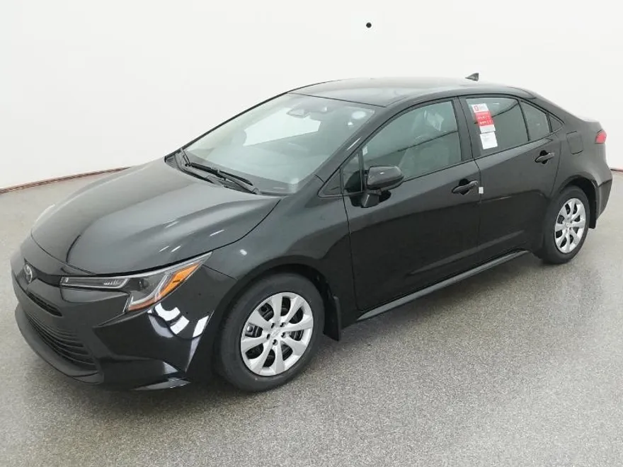 2026 Toyota Corolla LE photo 1