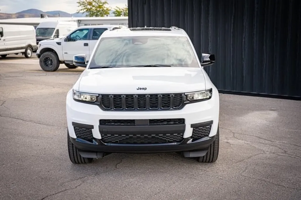 2025 Jeep Grand Cherokee Altitude X photo 1
