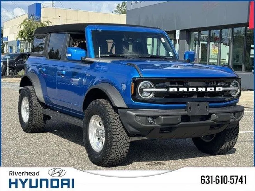 2024 Ford Bronco Outer Banks photo 1
