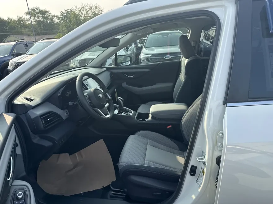 2025 Subaru Outback Premium photo 1