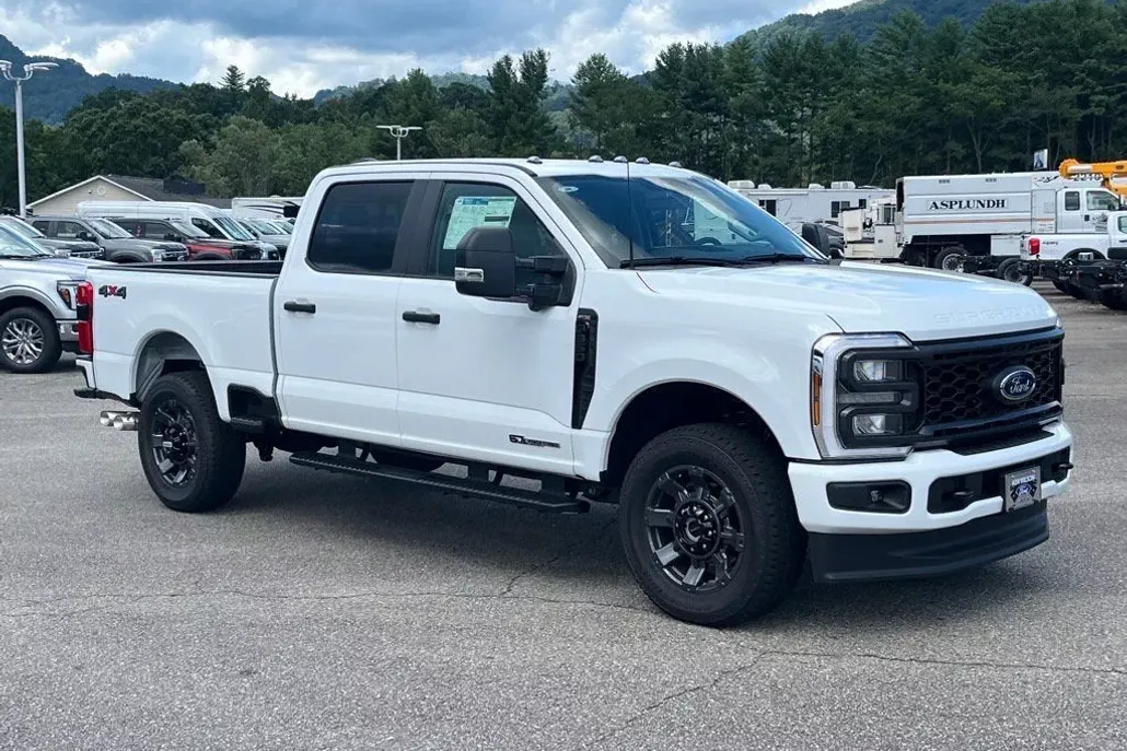2025 Ford F-350 XL photo 1
