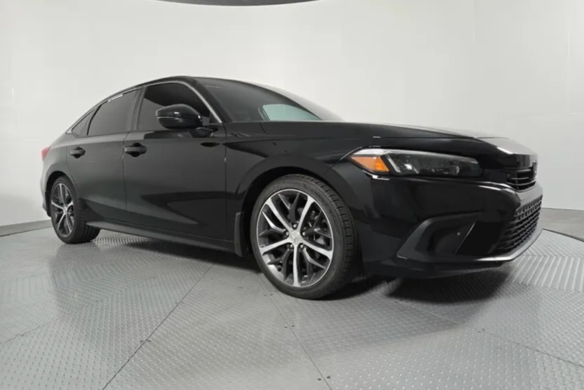 2023 Honda Civic Touring photo 1