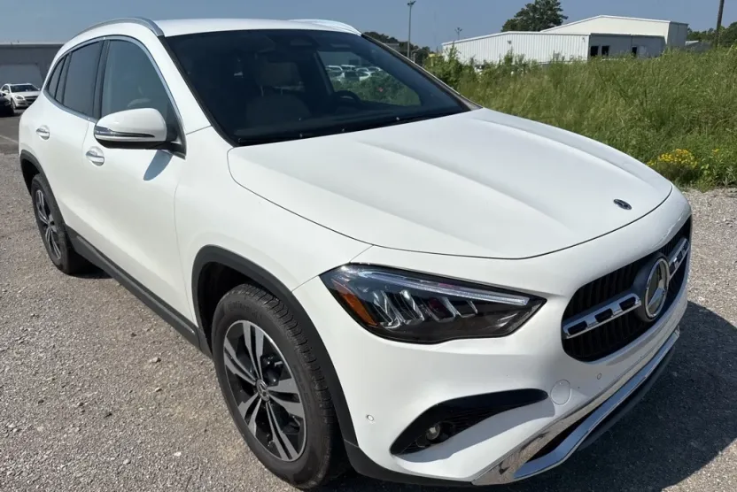 2025 Mercedes Benz GLA 250 photo 1