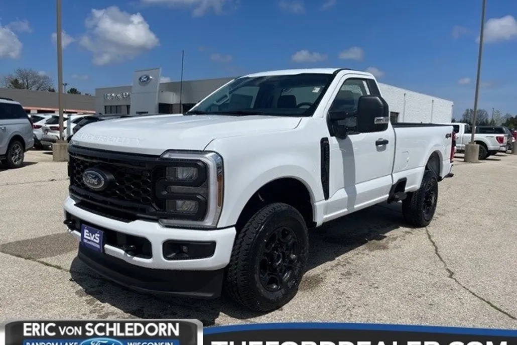 2025 Ford F-350 photo 1