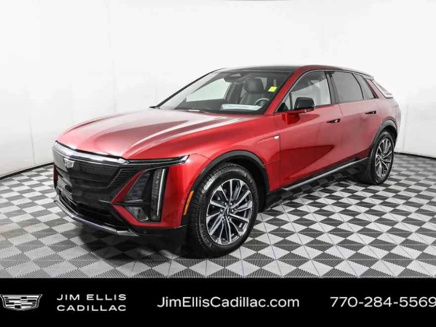 2024 Cadillac Lyriq Sport photo 1