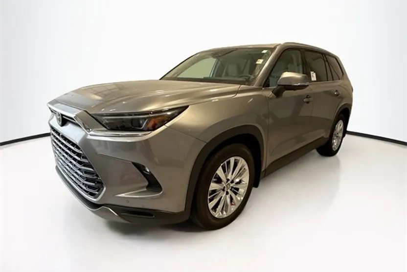 2026 Toyota Grand Highlander Platinum photo 1