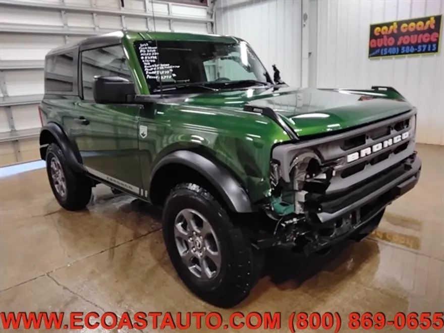 2023 Ford Bronco Base photo 1