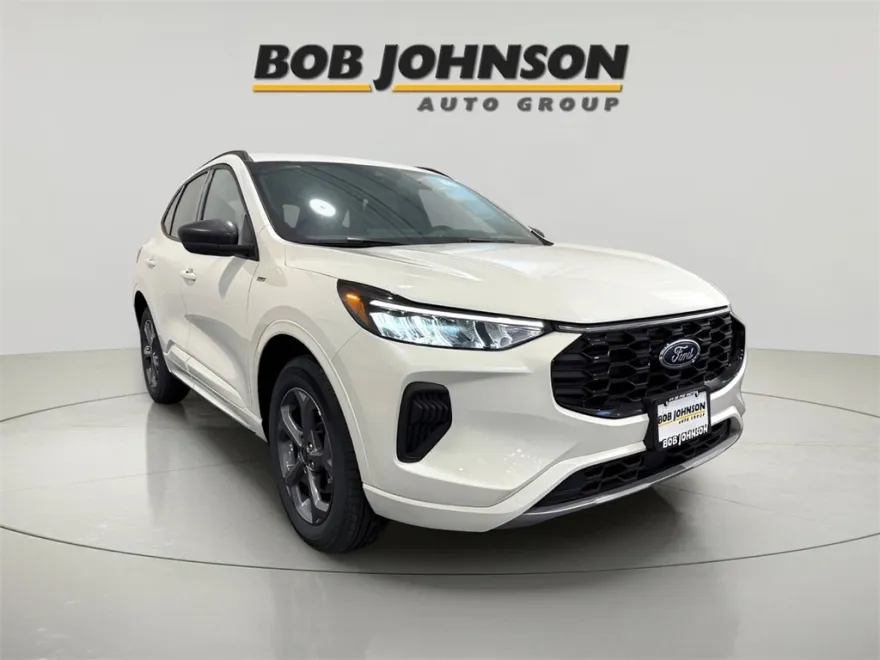 2024 Ford Escape ST-Line photo 1
