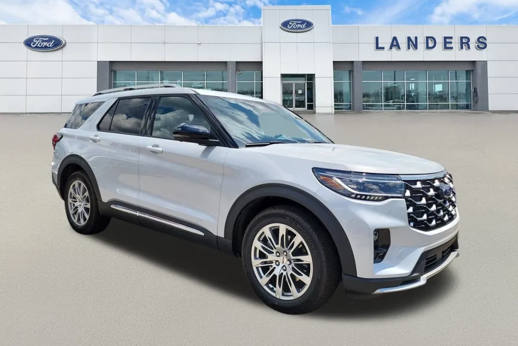 2025 Ford Explorer Platinum photo 1