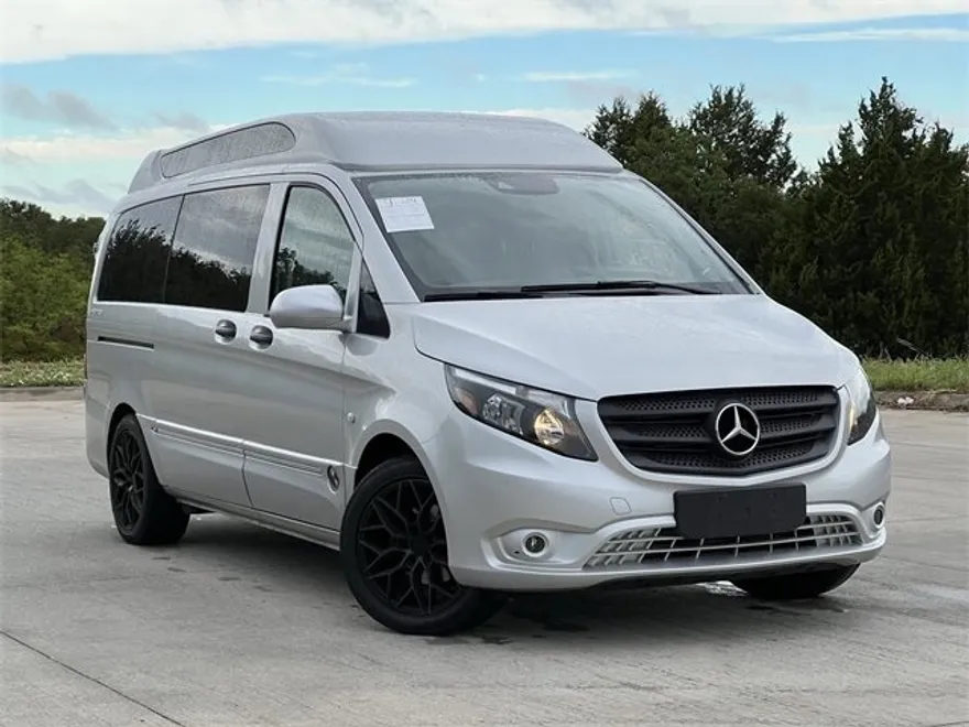 2021 Mercedes Benz Metris Passenger Van photo 1