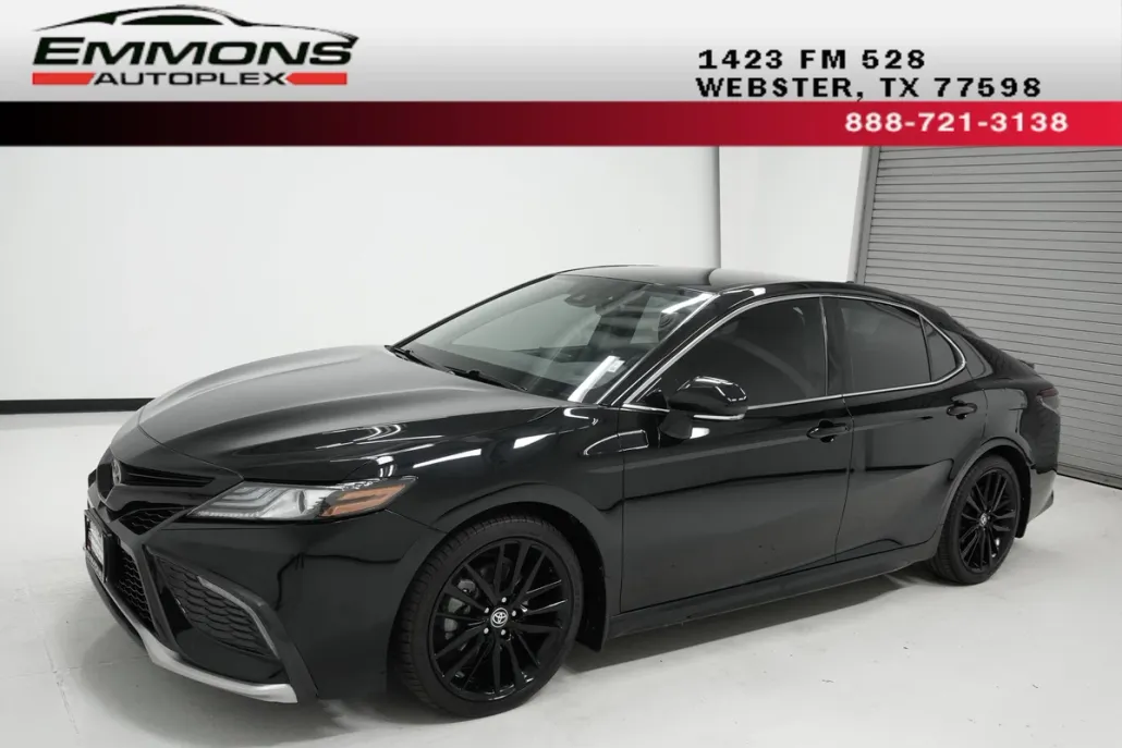 2022 Toyota Camry XSE photo 1
