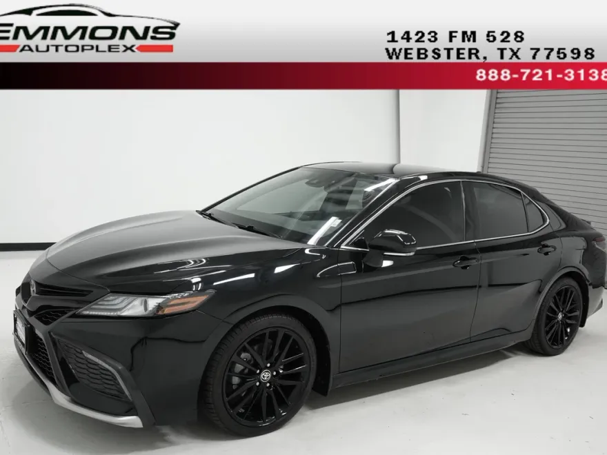2022 Toyota Camry XSE photo 1