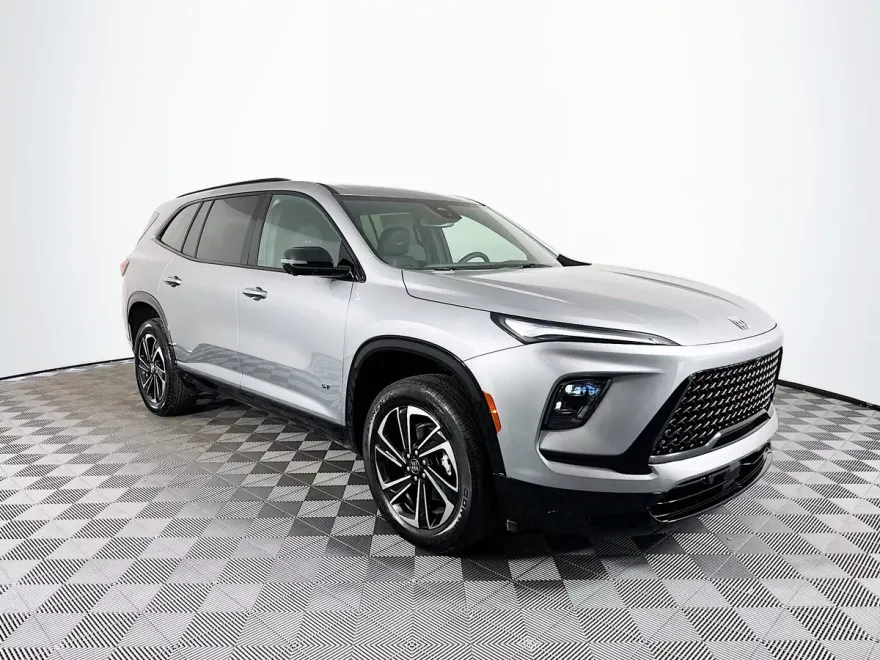 2025 Buick Enclave Sport Touring photo 1