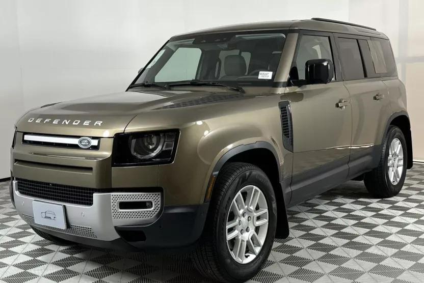 2025 Land Rover Defender 110 S photo 1