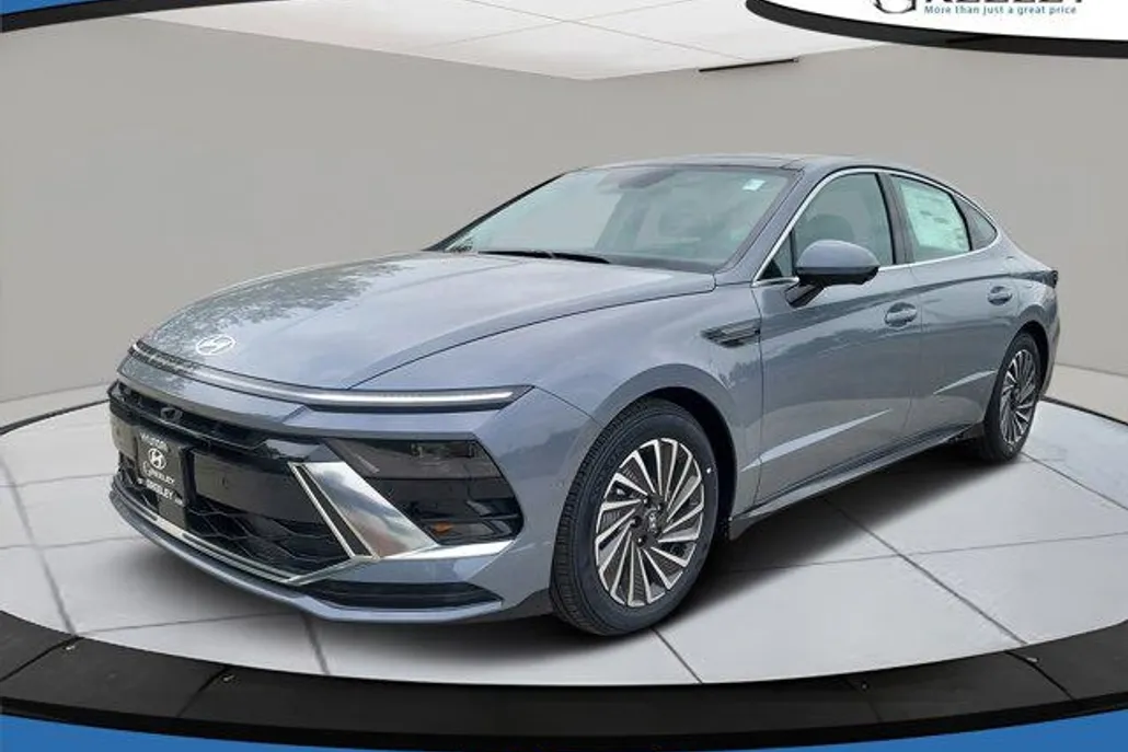 2025 Hyundai Sonata Hybrid Limited photo 1