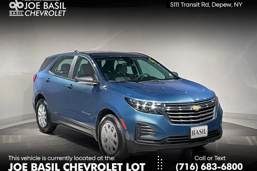2024 Chevrolet Equinox LS photo 1