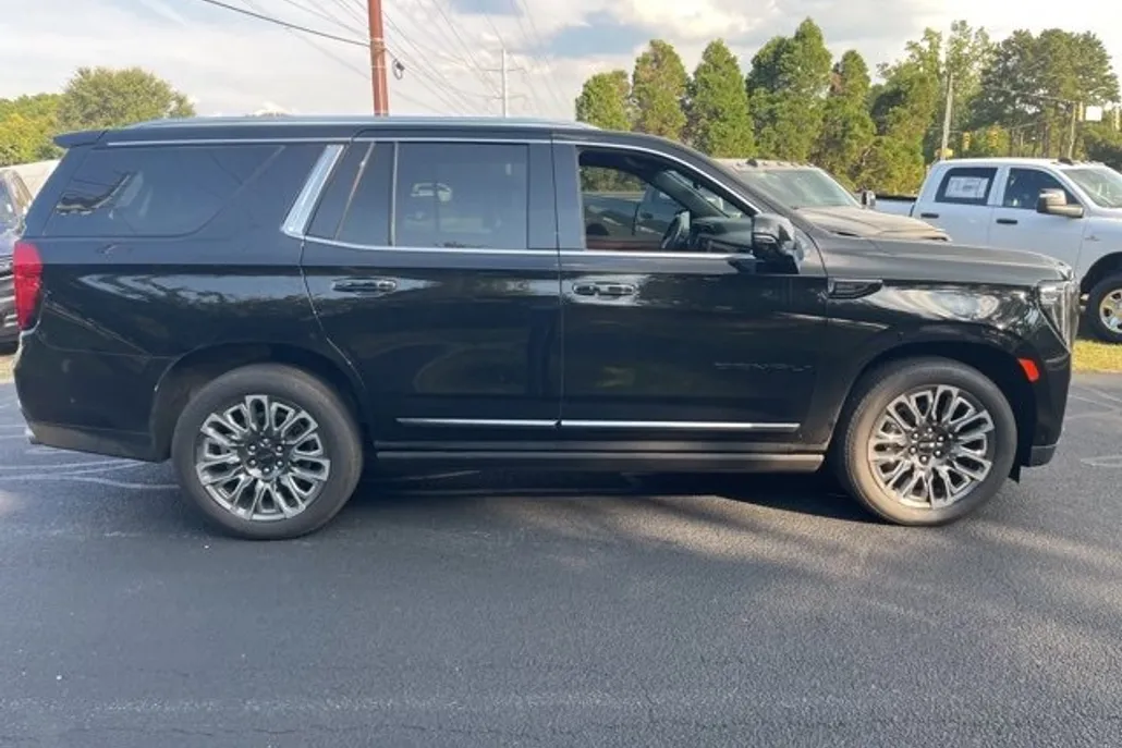 2023 Gmc Yukon Denali Ultimate photo 1