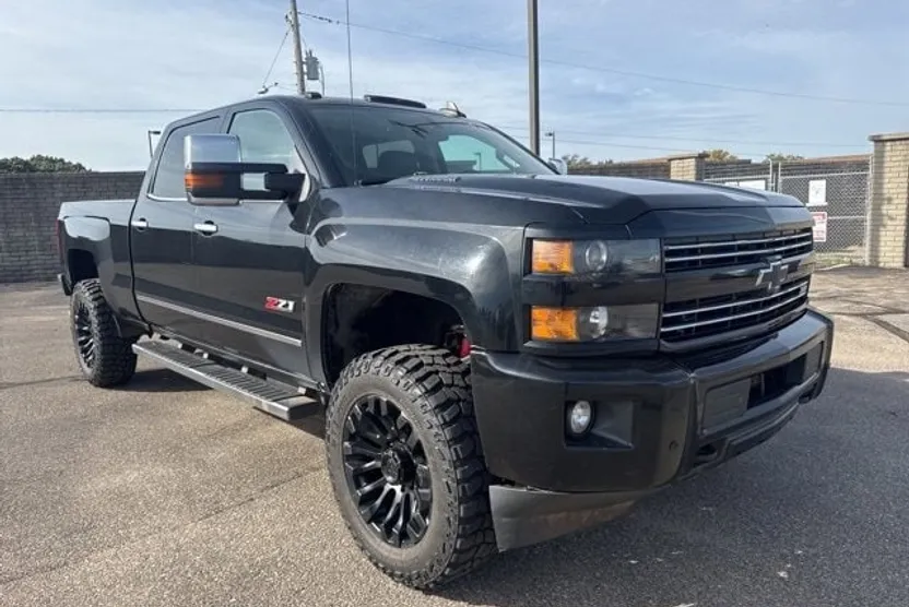 2016 Chevrolet Silverado 2500HD LTZ photo 1
