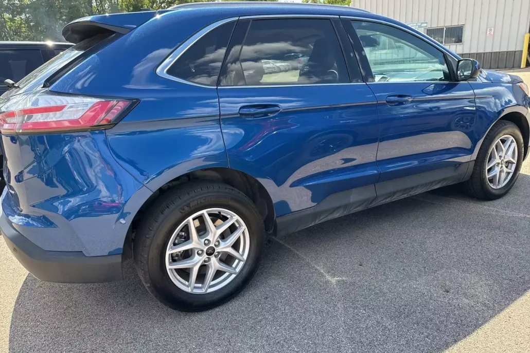 2024 Ford Edge SEL photo 1