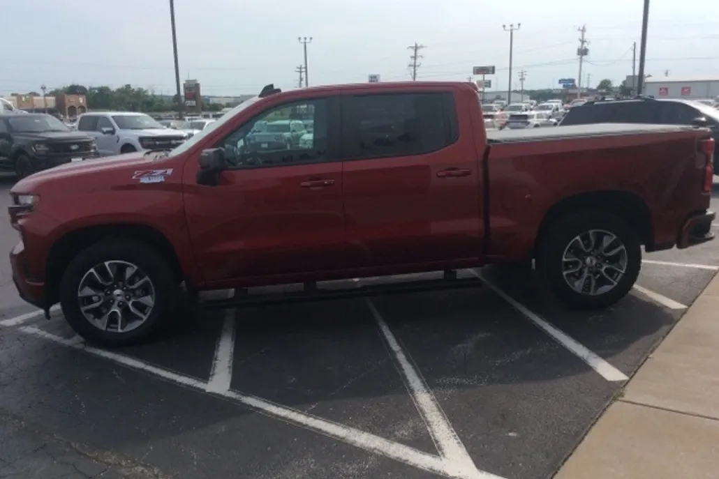 2021 Chevrolet Silverado 1500 RST photo 1
