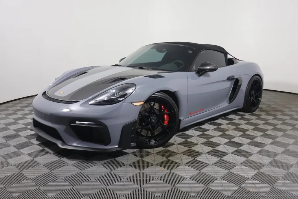 2024 Porsche Boxster Spyder photo 1