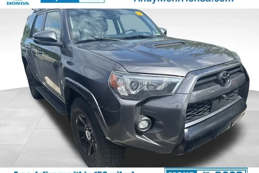 2023 Toyota 4Runner TRD Off-Road Premium photo 1