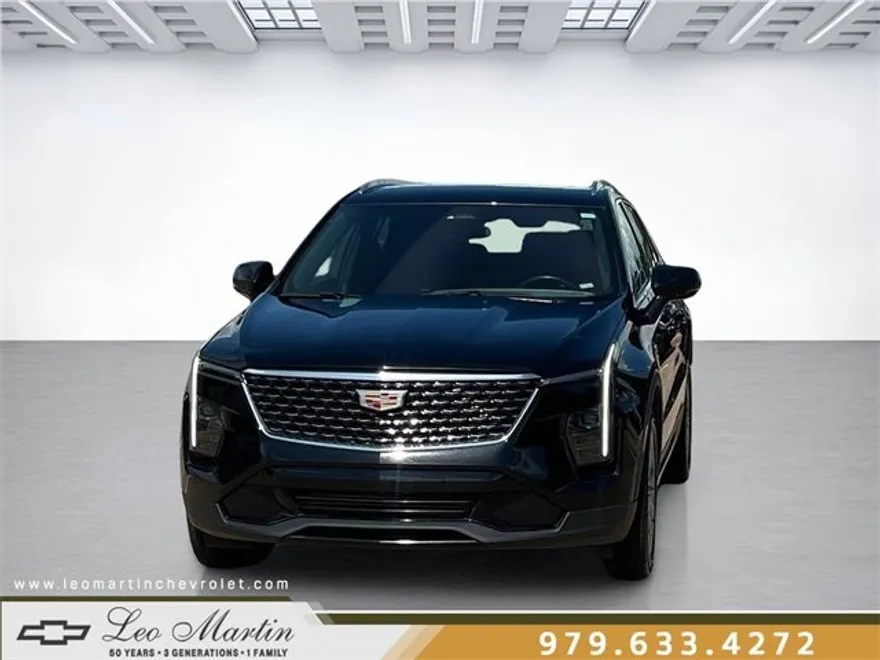 2024 Cadillac XT4 Premium Luxury photo 1