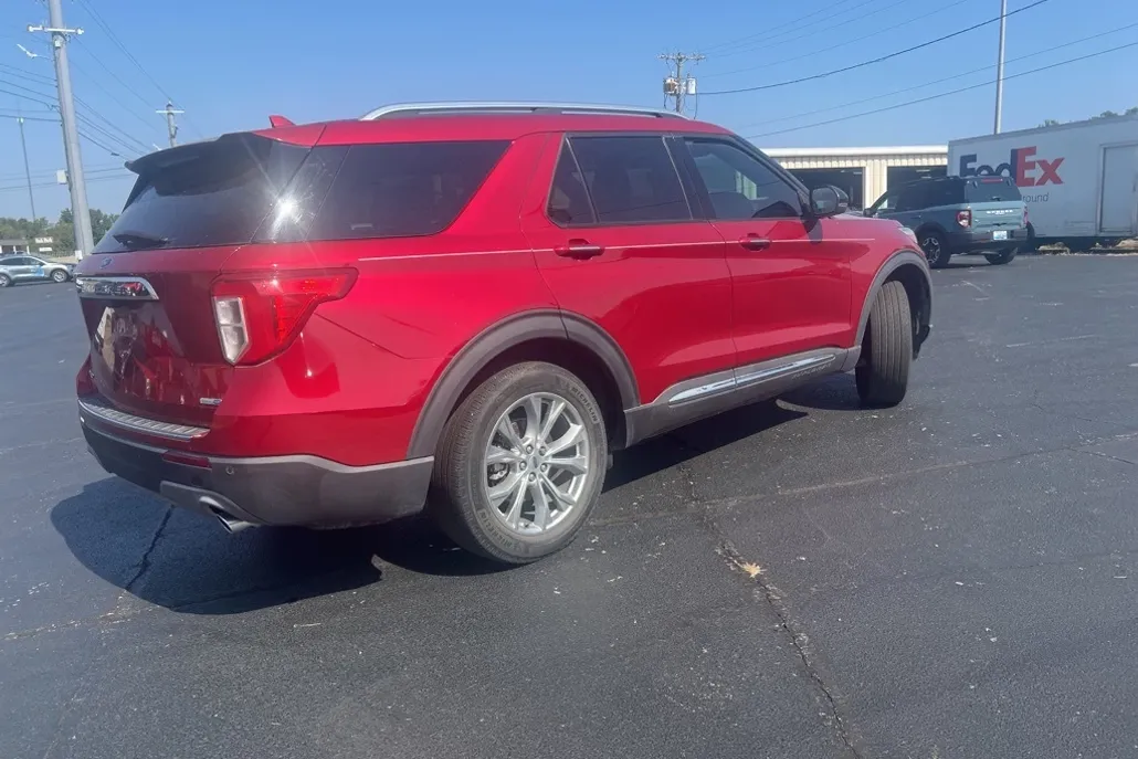 2020 Ford Explorer Limited photo 1