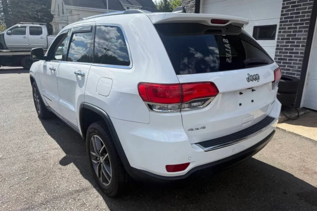 2017 Jeep Grand Cherokee Limited photo 1