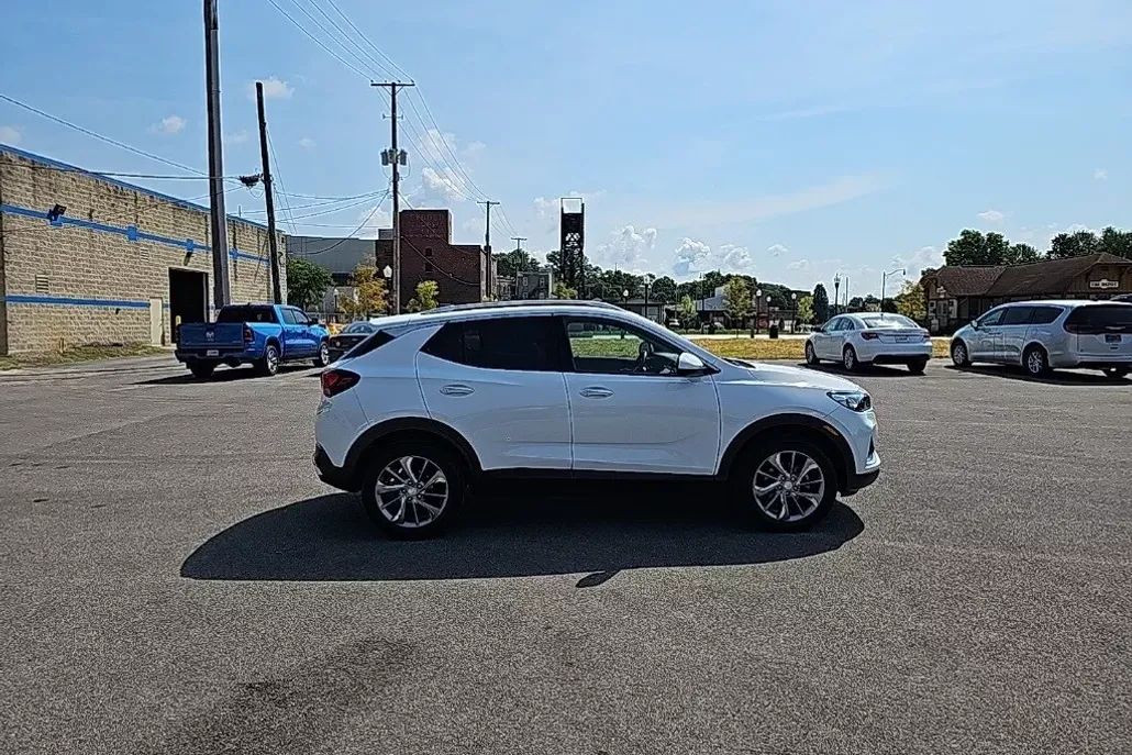2022 Buick Encore GX Essence photo 1