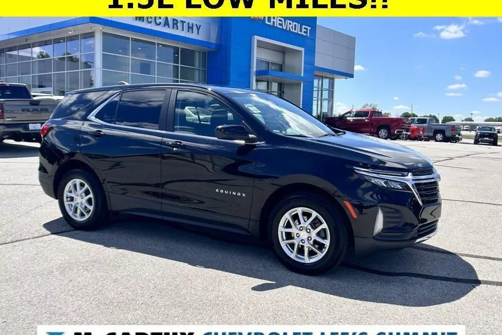2023 Chevrolet Equinox LT photo 1