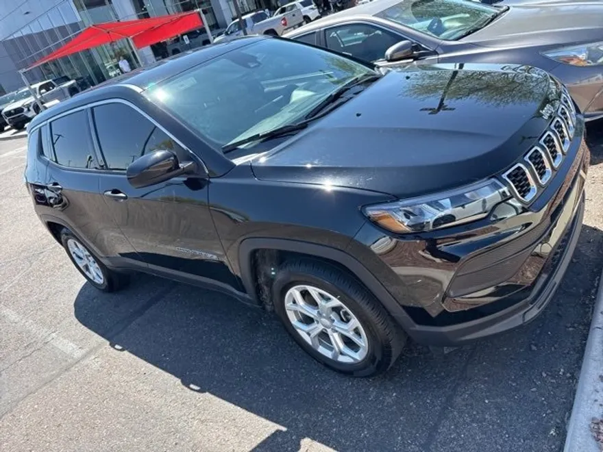 2024 Jeep Compass Sport photo 1