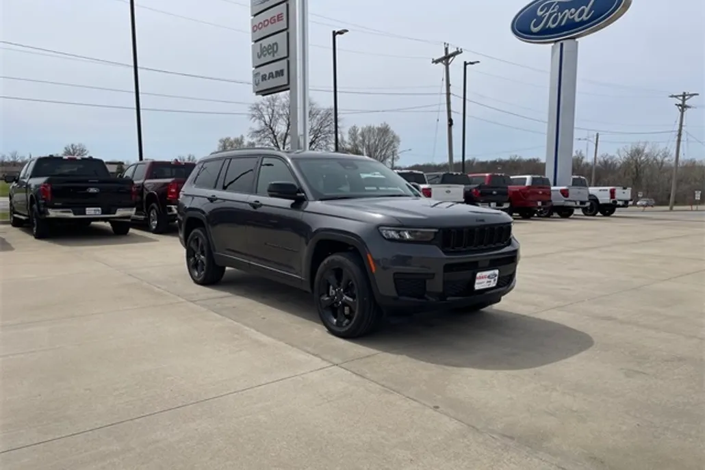 2025 Jeep Grand Cherokee Altitude X photo 1