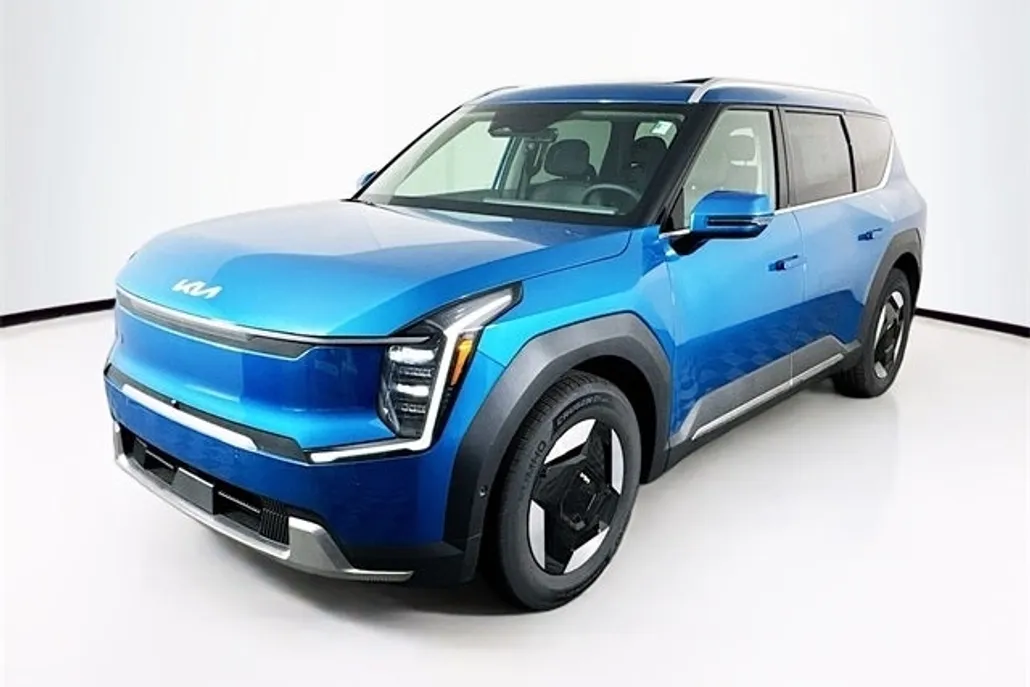 2026 Kia EV9 Wind photo 1