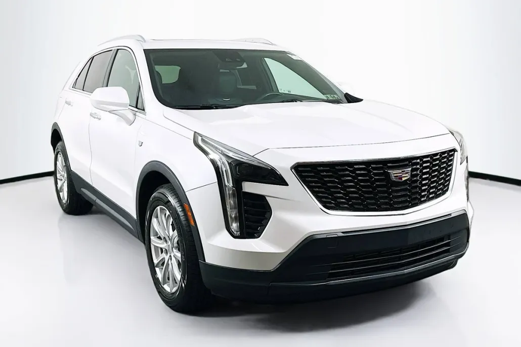 2022 Cadillac XT4 Luxury photo 1
