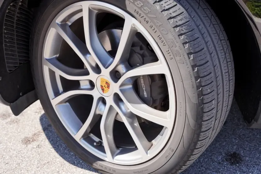 2021 Porsche Cayenne E-Hybrid Base photo 1