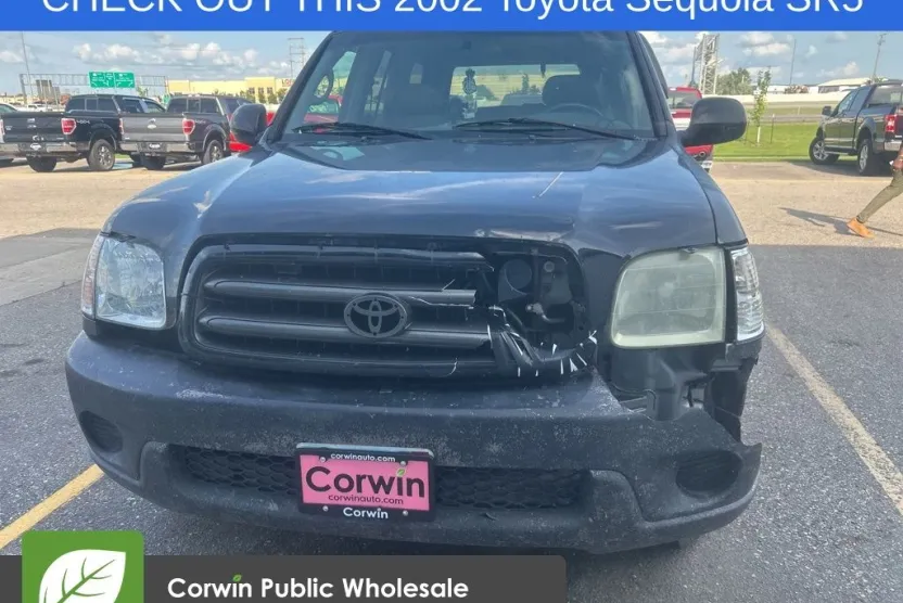 2002 Toyota Sequoia SR5 photo 1