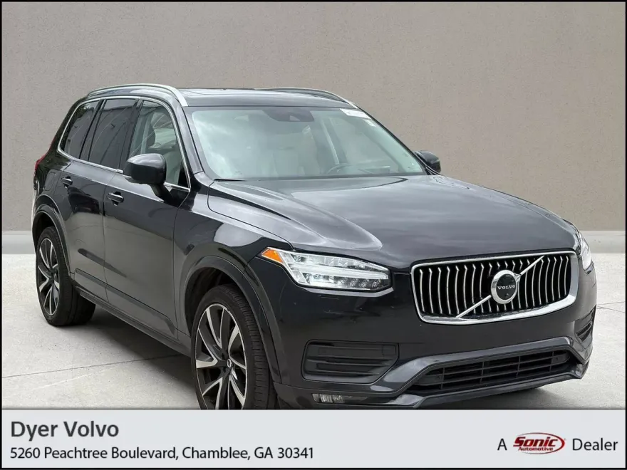2022 Volvo XC90 Momentum photo 1
