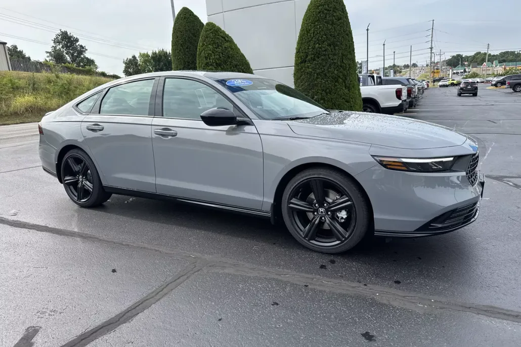 2025 Honda Accord Hybrid Sport-L photo 1